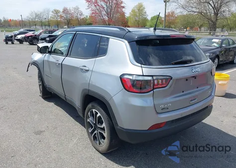 2022 Jeep Compass Limited 4X4 z USA, uszkodzony, nr VIN 3C4NJDCB8NT102888